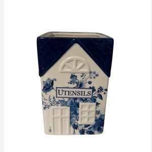 Spice village  Beau Monde Décor Blue & White House Utensil Holder